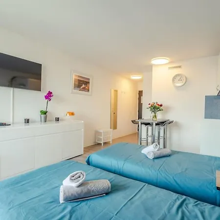 Grande - Avec Balcon - Victoria Surf *